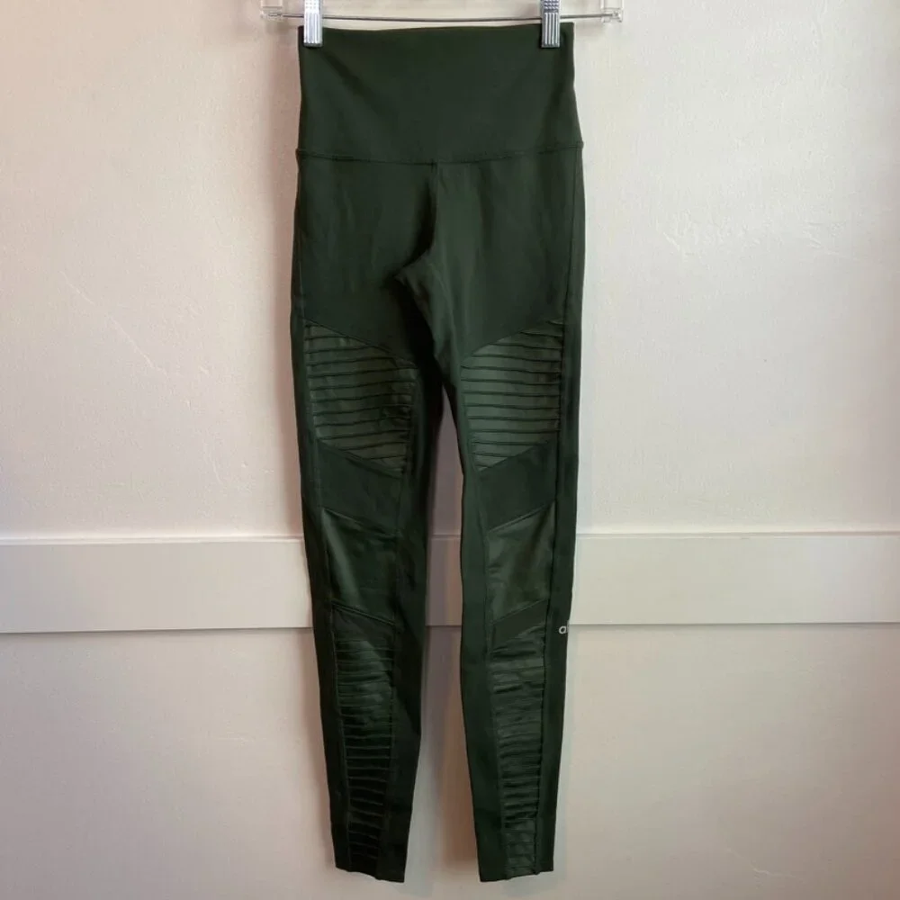NWOT Alo Yoga Hunter Green High Waist Moto Leggings
